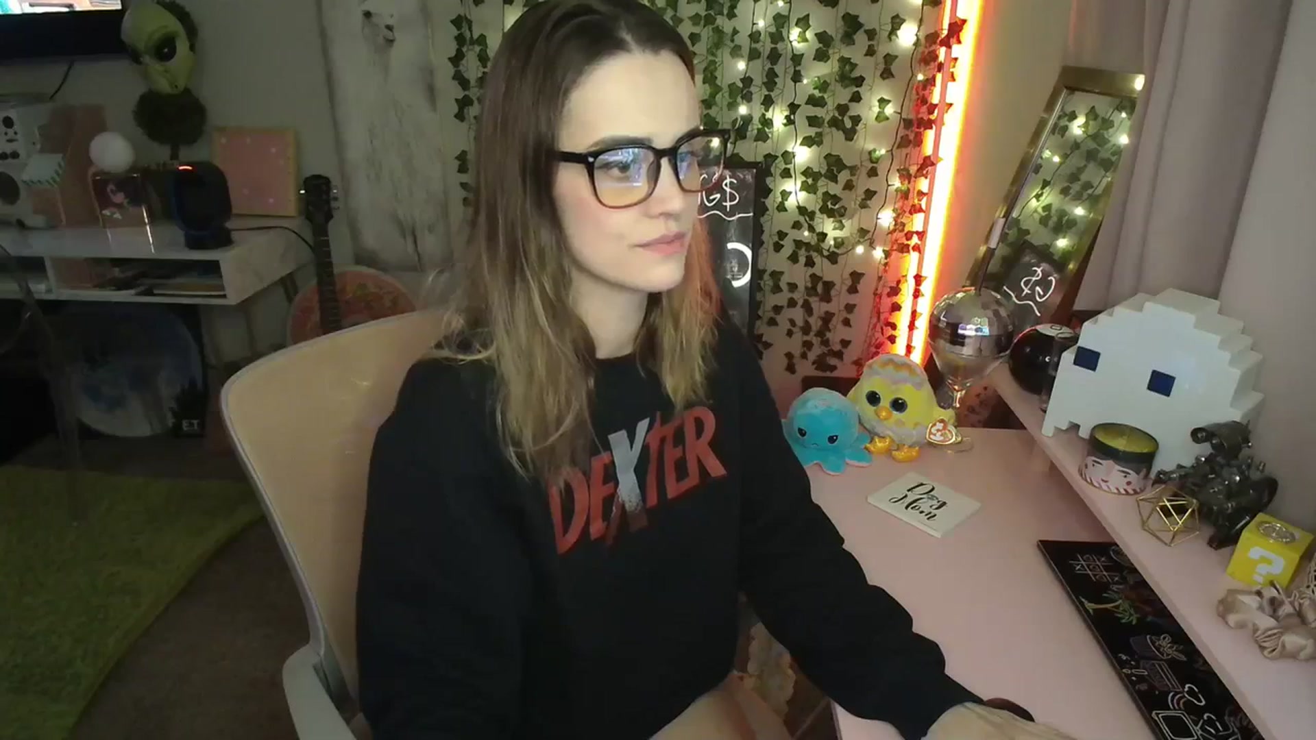 Gallery image thumbnail from HeidiKlumsy's myfreecams stream on, 01/04/2024, 03:26 image 5 of 20