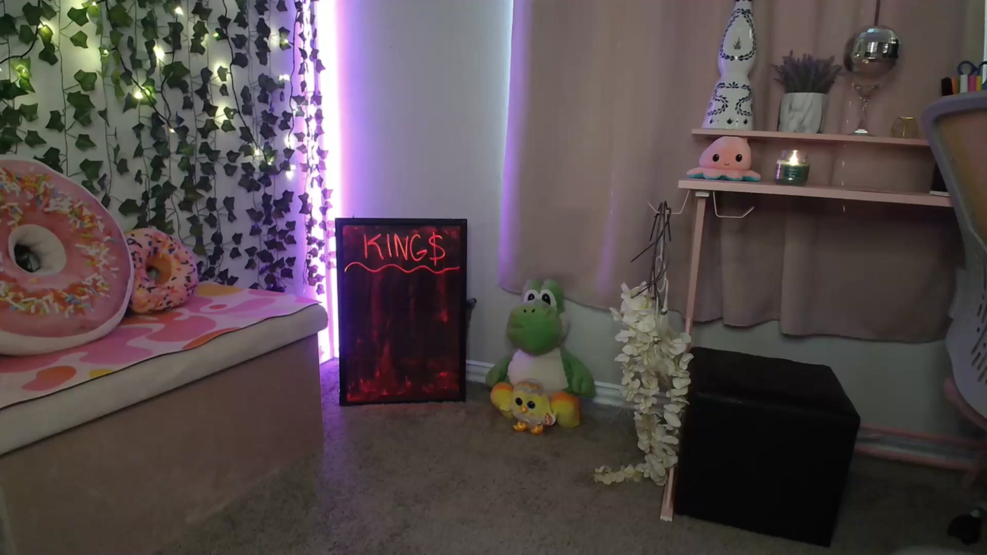 Gallery image thumbnail from HeidiKlumsy's myfreecams stream on, 01/09/2024, 20:21 image 1 of 20