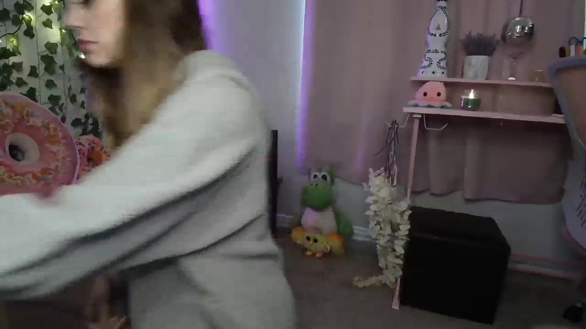 Gallery image thumbnail from HeidiKlumsy's myfreecams stream on, 01/09/2024, 20:21 image 2 of 20