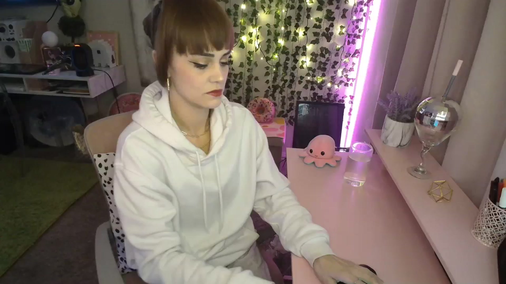 Gallery image thumbnail from HeidiKlumsy's myfreecams stream on, 01/15/2024, 02:10 image 1 of 20