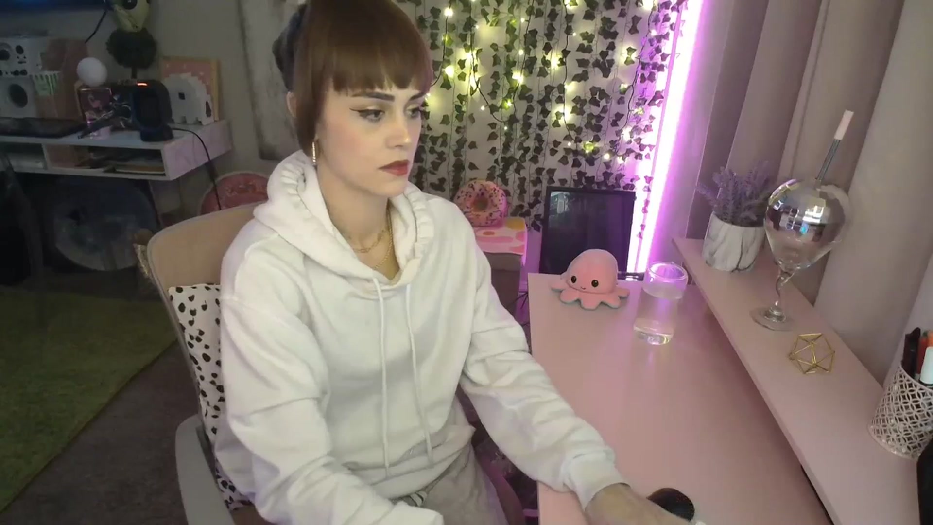 Gallery image thumbnail from HeidiKlumsy's myfreecams stream on, 01/15/2024, 02:10 image 2 of 20