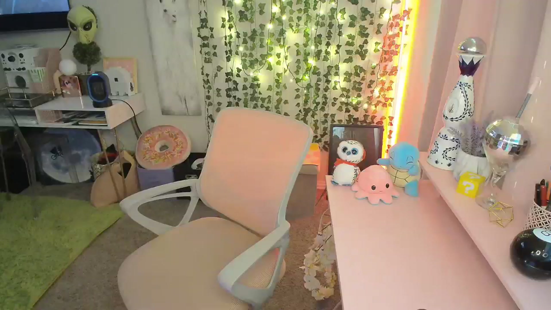 Gallery image thumbnail from HeidiKlumsy's myfreecams stream on, 01/16/2024, 22:33 image 17 of 20