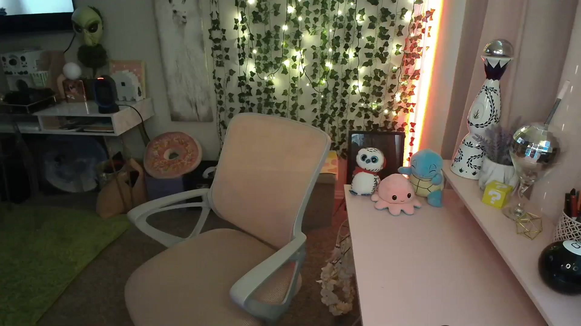 Gallery image thumbnail from HeidiKlumsy's myfreecams stream on, 01/16/2024, 22:33 image 13 of 20