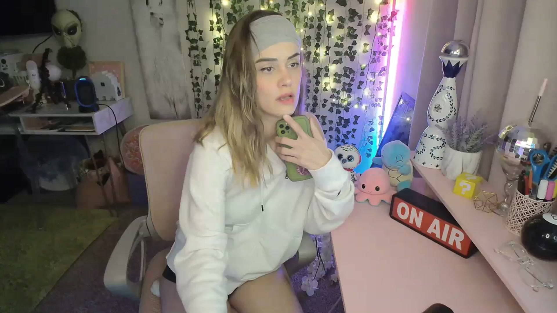 Gallery image thumbnail from HeidiKlumsy's myfreecams stream on, 01/23/2024, 05:32 image 4 of 20