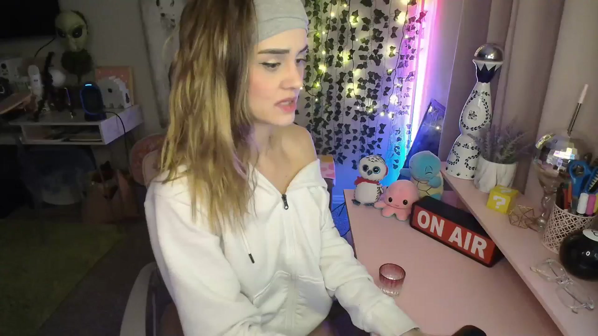 Gallery image thumbnail from HeidiKlumsy's myfreecams stream on, 01/23/2024, 05:32 image 8 of 20