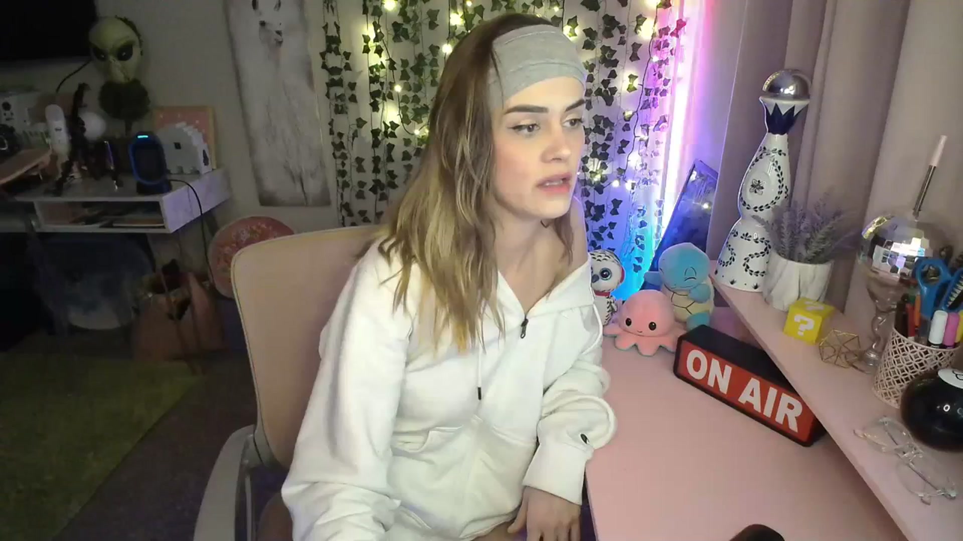 Gallery image thumbnail from HeidiKlumsy's myfreecams stream on, 01/23/2024, 05:32 image 3 of 20