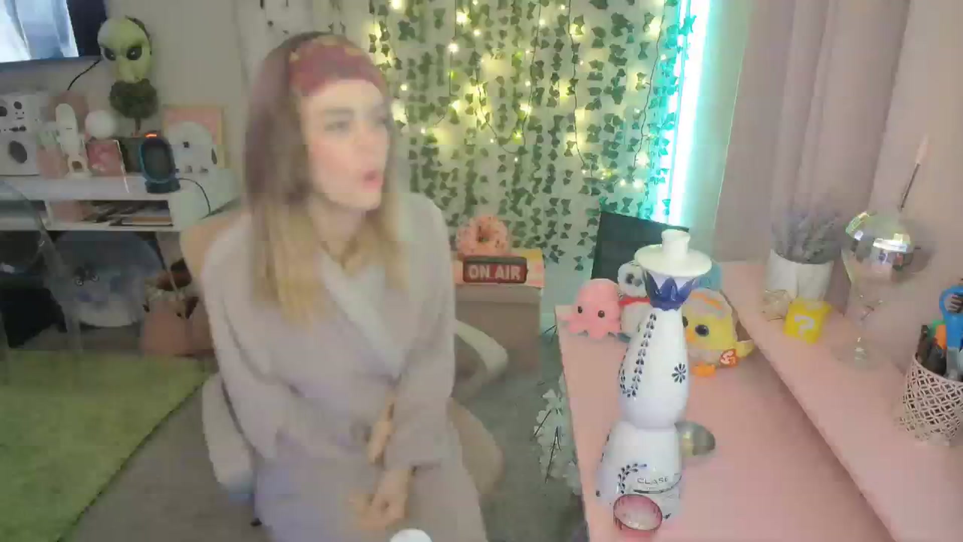 Gallery image thumbnail from HeidiKlumsy's myfreecams stream on, 01/23/2024, 20:45 image 20 of 20