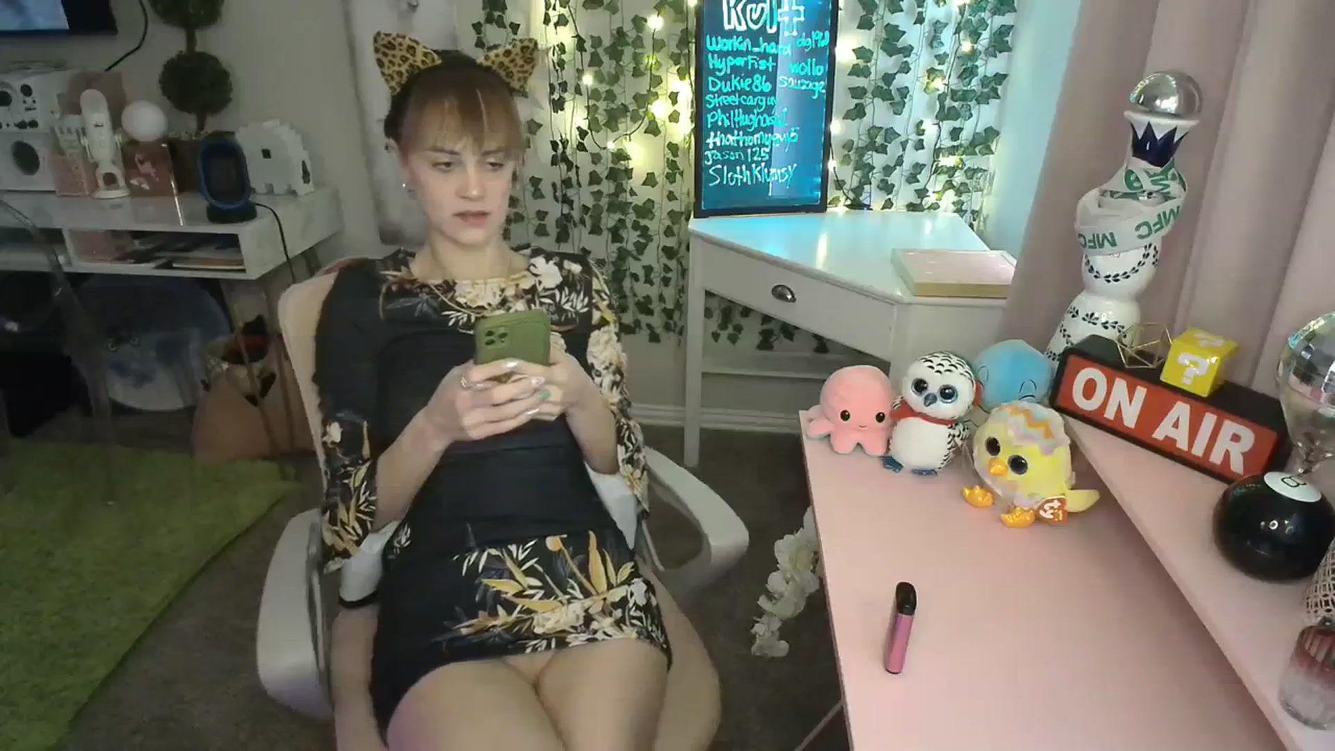 Gallery image thumbnail from HeidiKlumsy's myfreecams stream on, 01/25/2024, 21:41 image 5 of 20