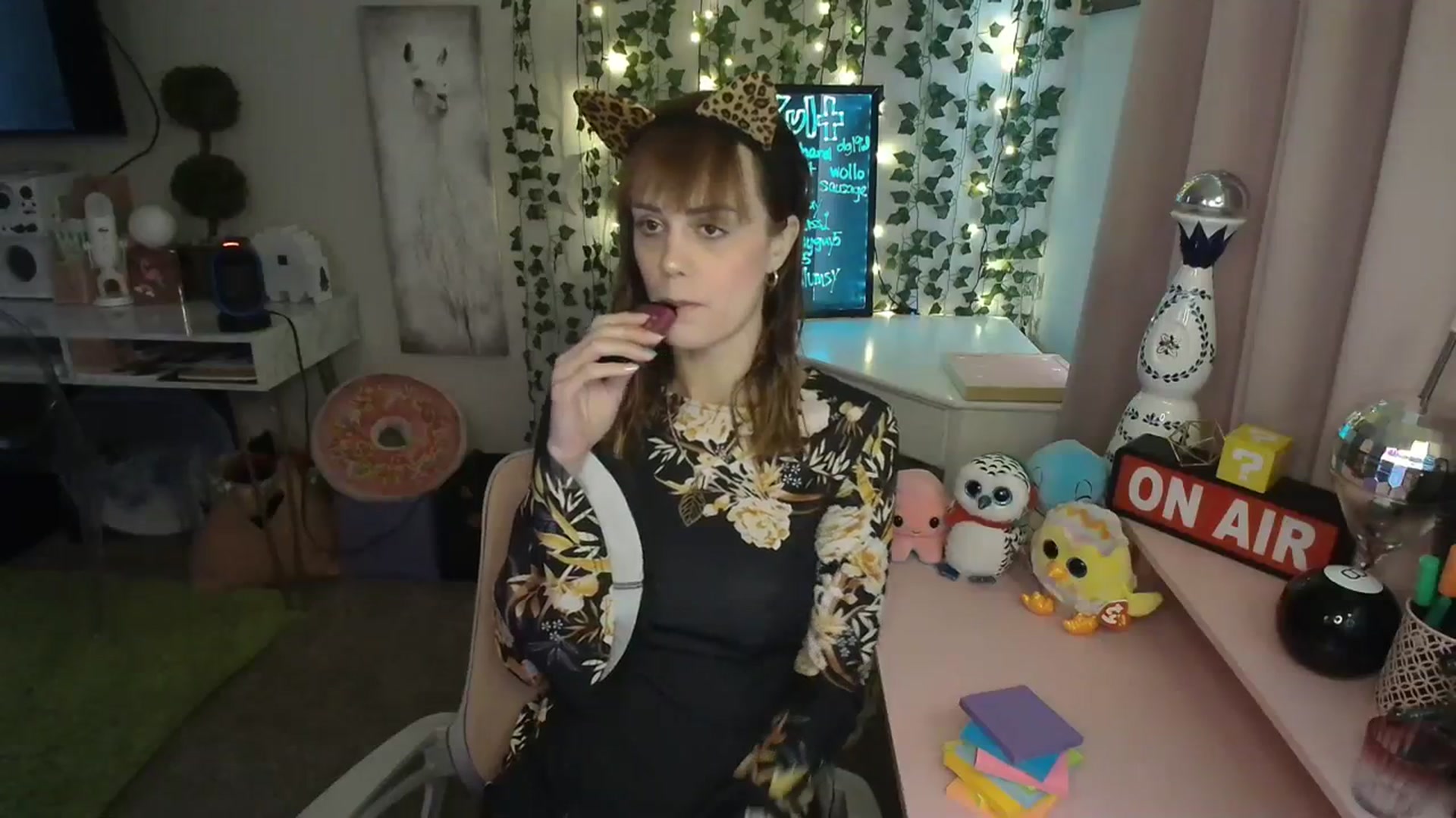 Gallery image thumbnail from HeidiKlumsy's myfreecams stream on, 01/25/2024, 21:41 image 18 of 20
