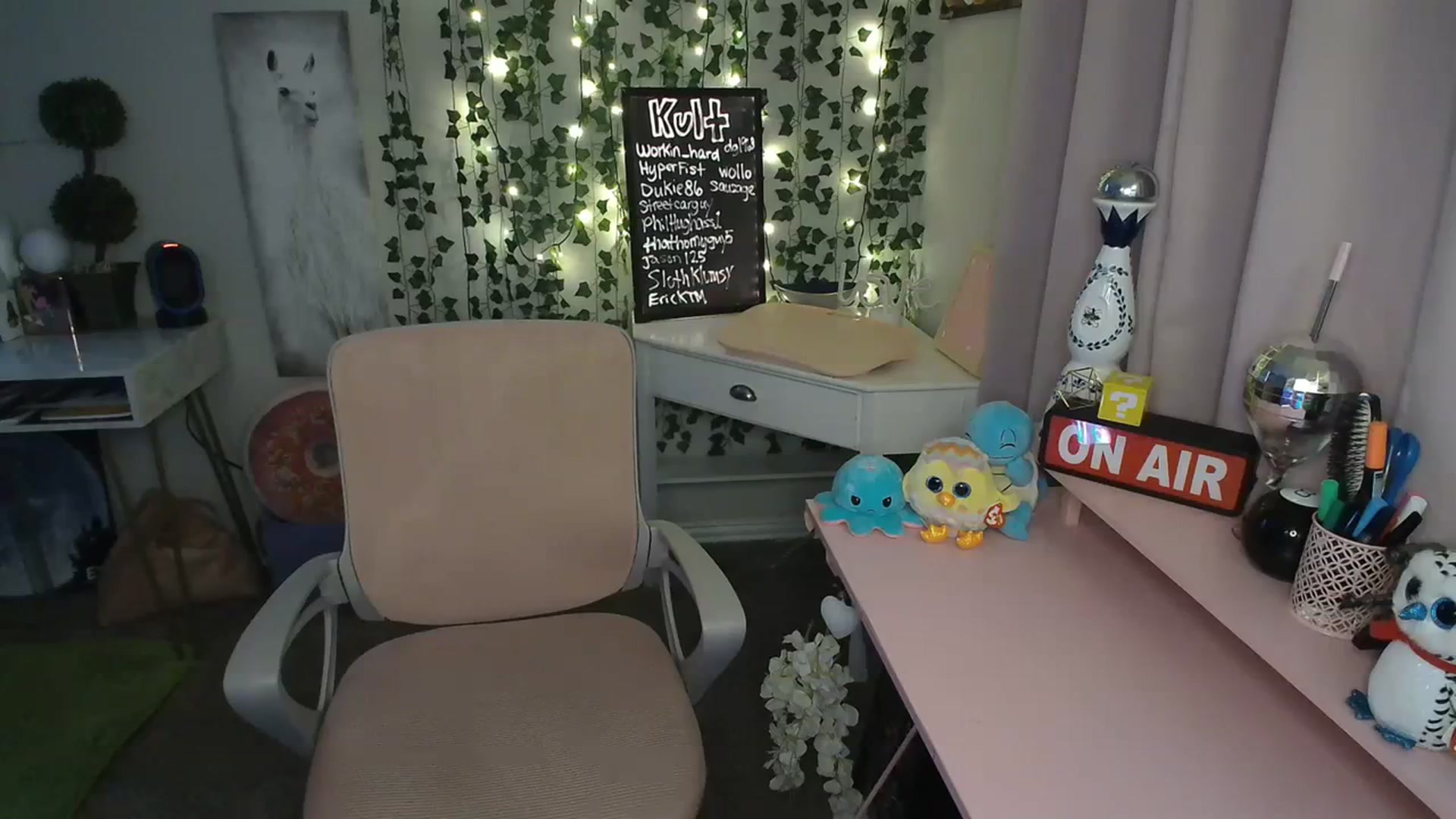 Gallery image thumbnail from HeidiKlumsy's myfreecams stream on, 01/31/2024, 03:07 image 10 of 20