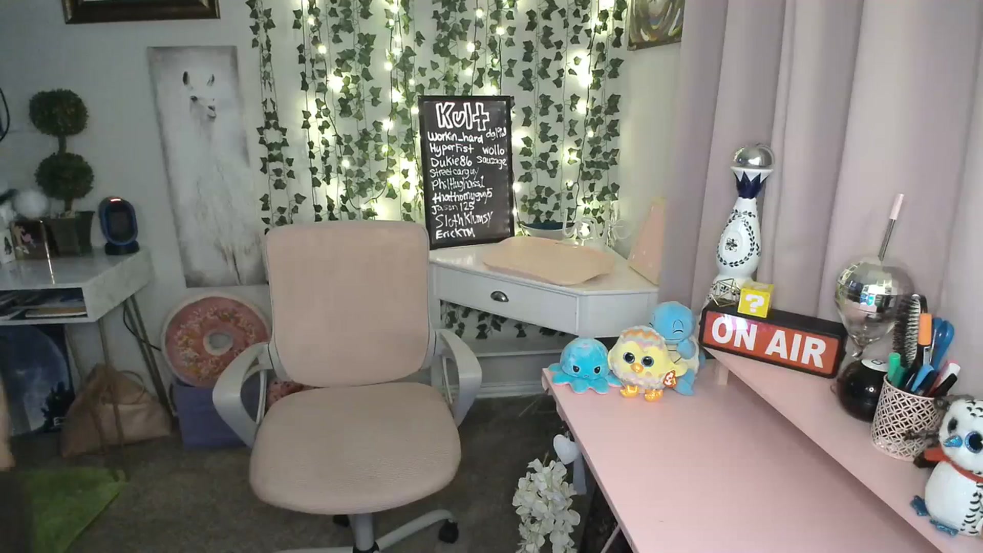 Gallery image thumbnail from HeidiKlumsy's myfreecams stream on, 01/31/2024, 03:07 image 12 of 20