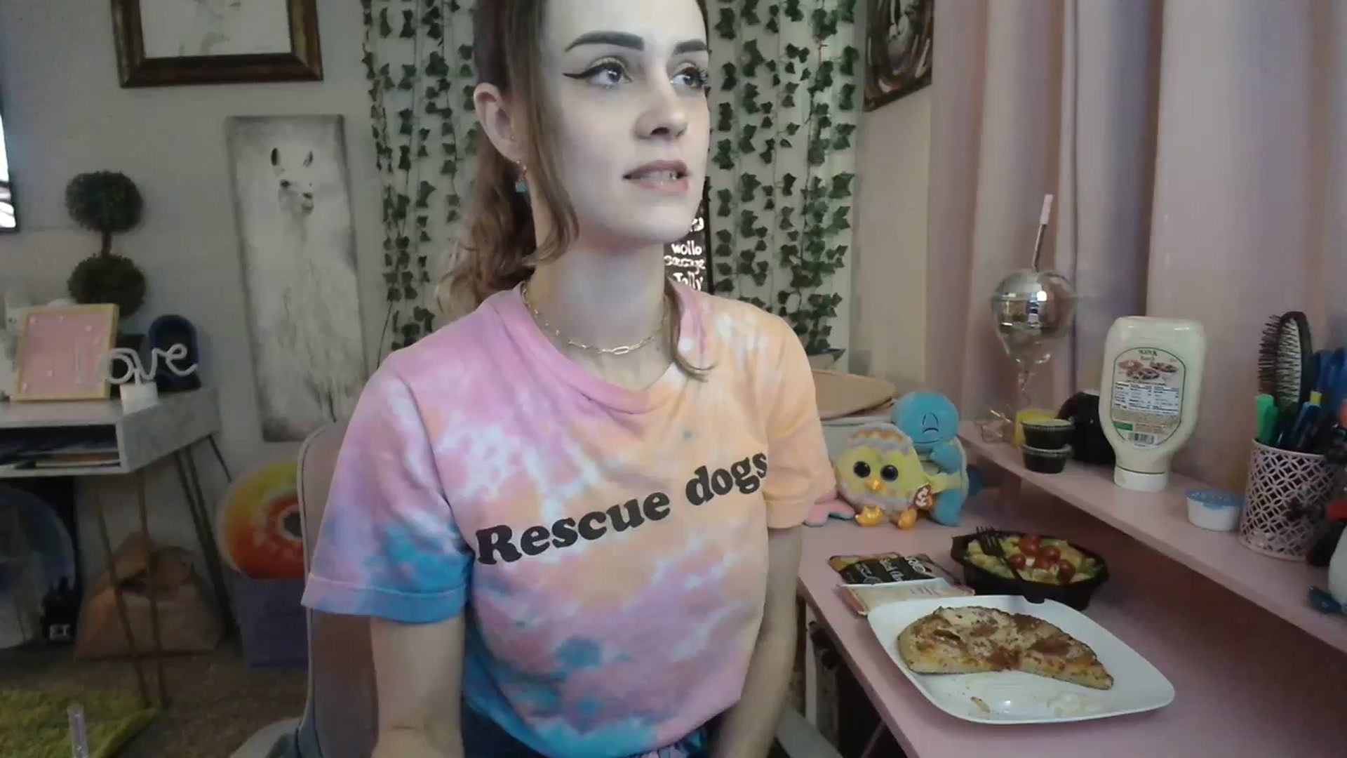 Gallery image thumbnail from HeidiKlumsy's myfreecams stream on, 02/04/2024, 24:39 image 6 of 20