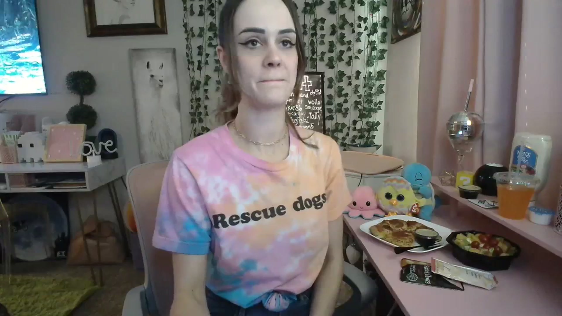 Gallery image thumbnail from HeidiKlumsy's myfreecams stream on, 02/04/2024, 24:39 image 3 of 20