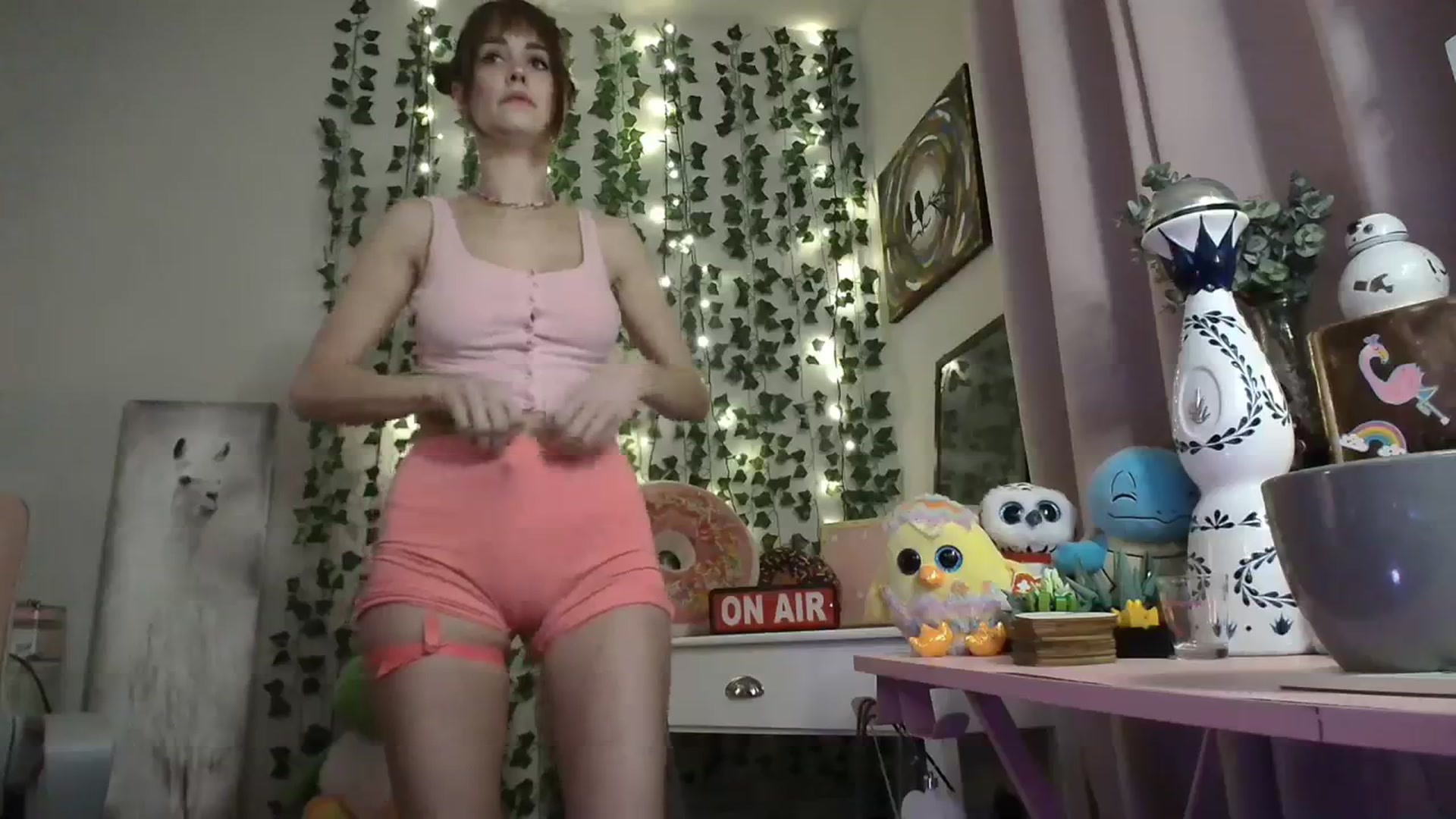 Gallery image thumbnail from HeidiKlumsy's myfreecams stream on, 02/11/2024, 02:24 image 13 of 20