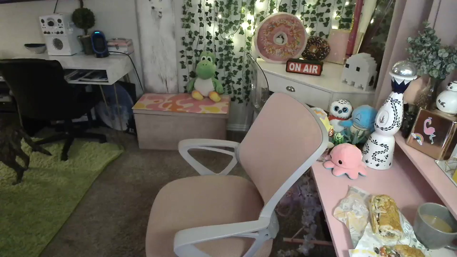 Gallery image thumbnail from HeidiKlumsy's myfreecams stream on, 02/11/2024, 04:31 image 19 of 20