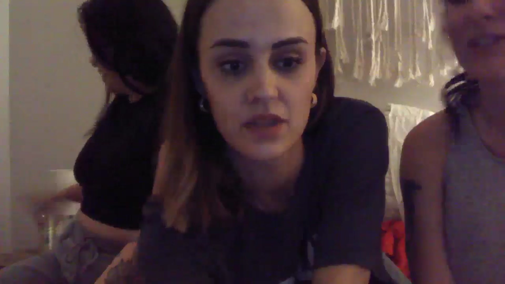 Gallery image thumbnail from HeidiKlumsy's myfreecams stream on, 04/19/2024, 06:13 image 4 of 20