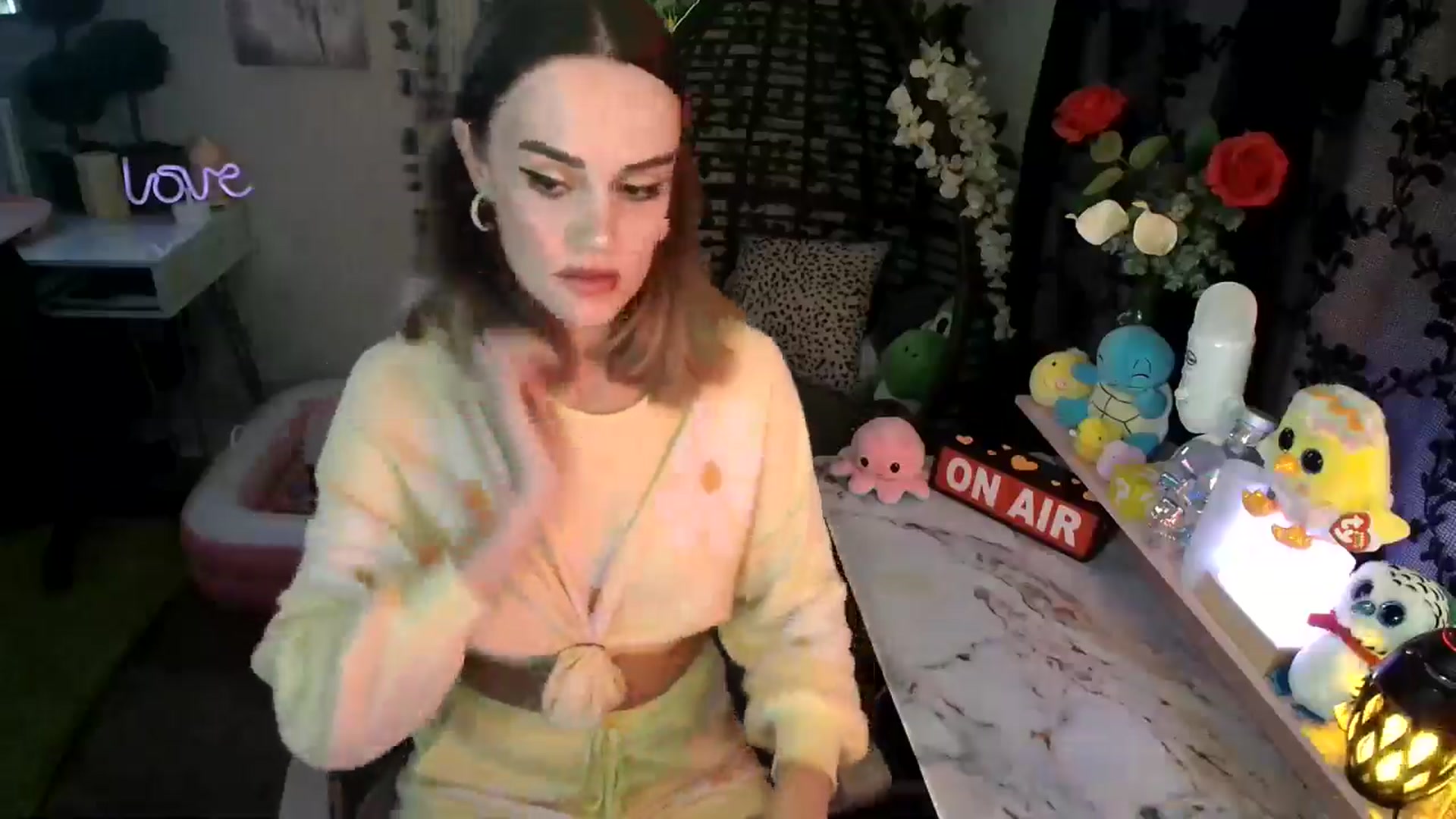 Gallery image thumbnail from HeidiKlumsy's myfreecams stream on, 05/17/2024, 04:38 image 11 of 20