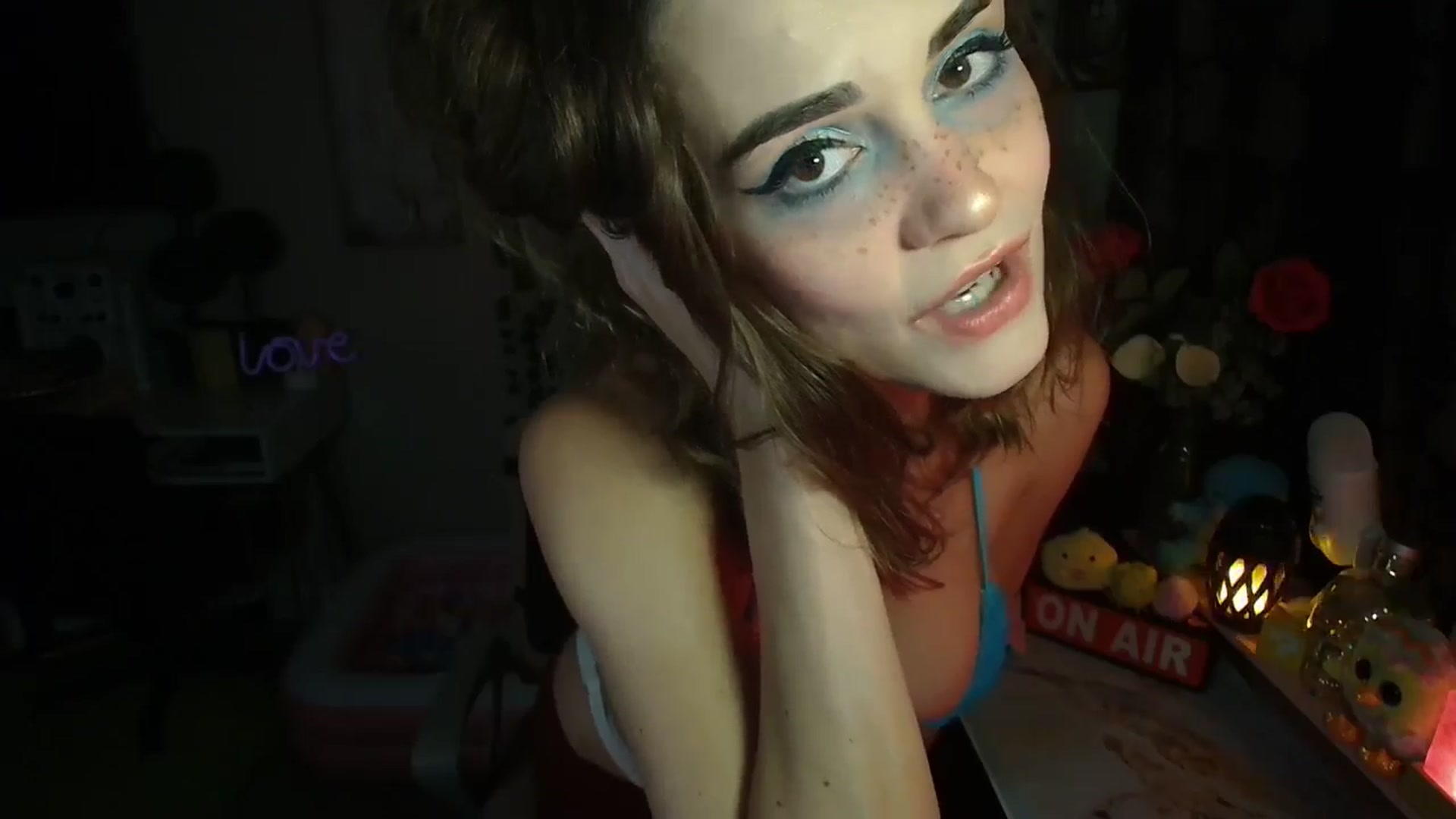 Gallery image thumbnail from HeidiKlumsy's myfreecams stream on, 05/18/2024, 04:31 image 11 of 20