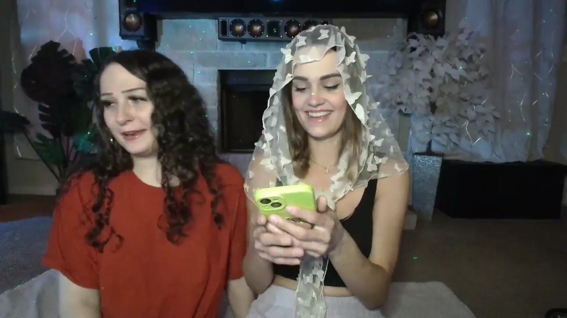 Gallery image thumbnail from HeidiKlumsy's myfreecams stream on, 05/29/2024, 05:15 image 17 of 20