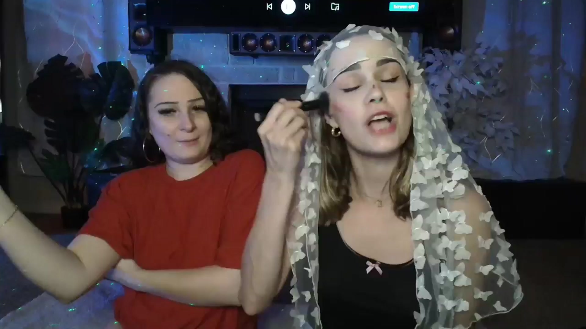 Gallery image thumbnail from HeidiKlumsy's myfreecams stream on, 05/29/2024, 05:15 image 1 of 20