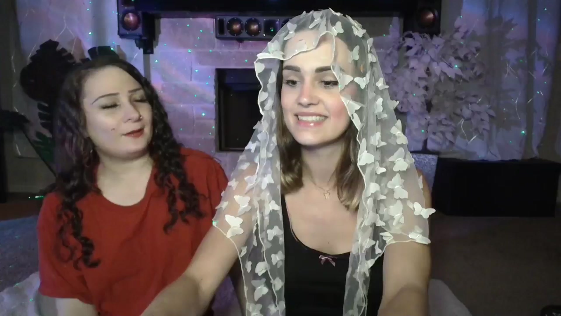 Gallery image thumbnail from HeidiKlumsy's myfreecams stream on, 05/29/2024, 05:15 image 10 of 20