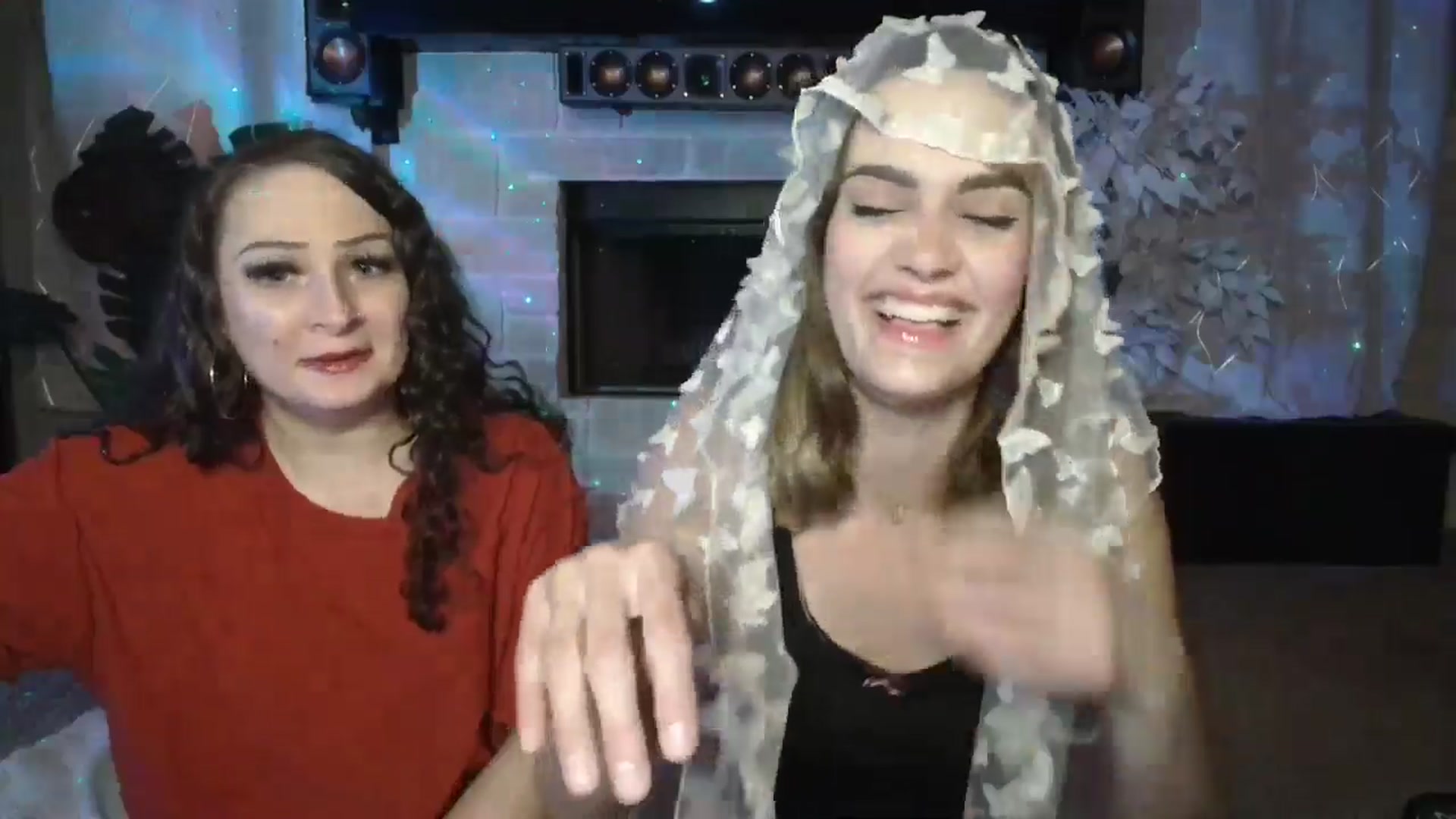 Gallery image thumbnail from HeidiKlumsy's myfreecams stream on, 05/29/2024, 05:15 image 8 of 20