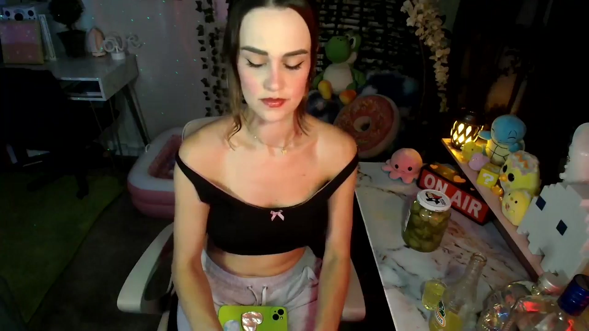 Gallery image thumbnail from HeidiKlumsy's myfreecams stream on, 05/29/2024, 06:14 image 9 of 20