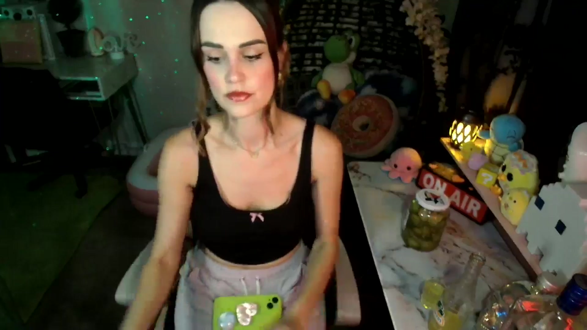 Gallery image thumbnail from HeidiKlumsy's myfreecams stream on, 05/29/2024, 06:14 image 8 of 20