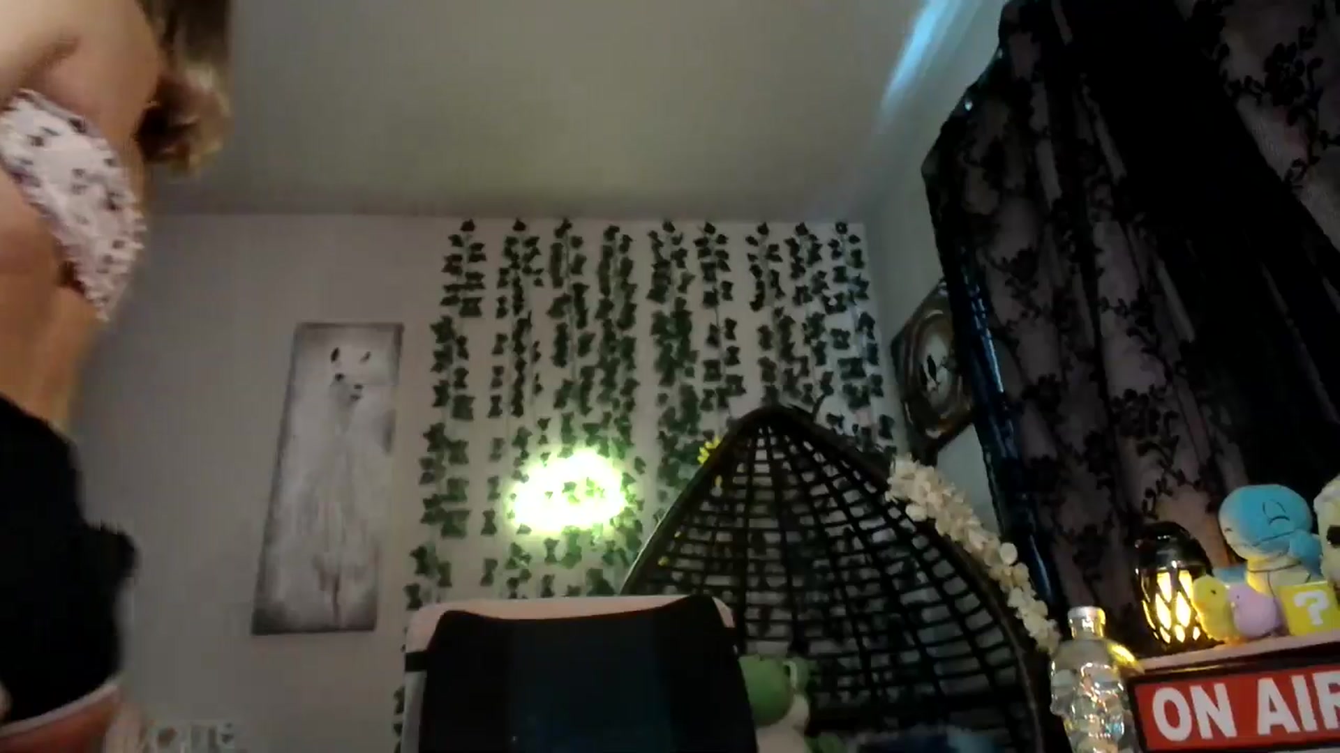 Gallery image thumbnail from HeidiKlumsy's myfreecams stream on, 05/31/2024, 19:52 image 10 of 20