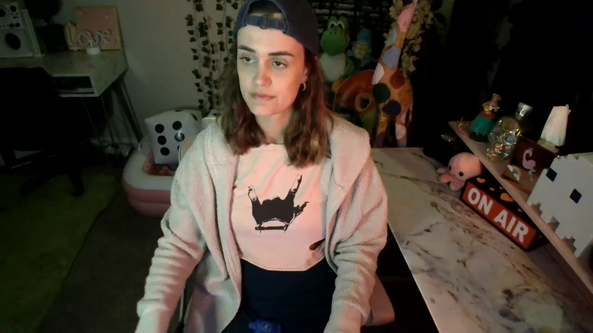 Gallery image thumbnail from HeidiKlumsy's myfreecams stream on, 06/24/2024, 06:02 image 8 of 20