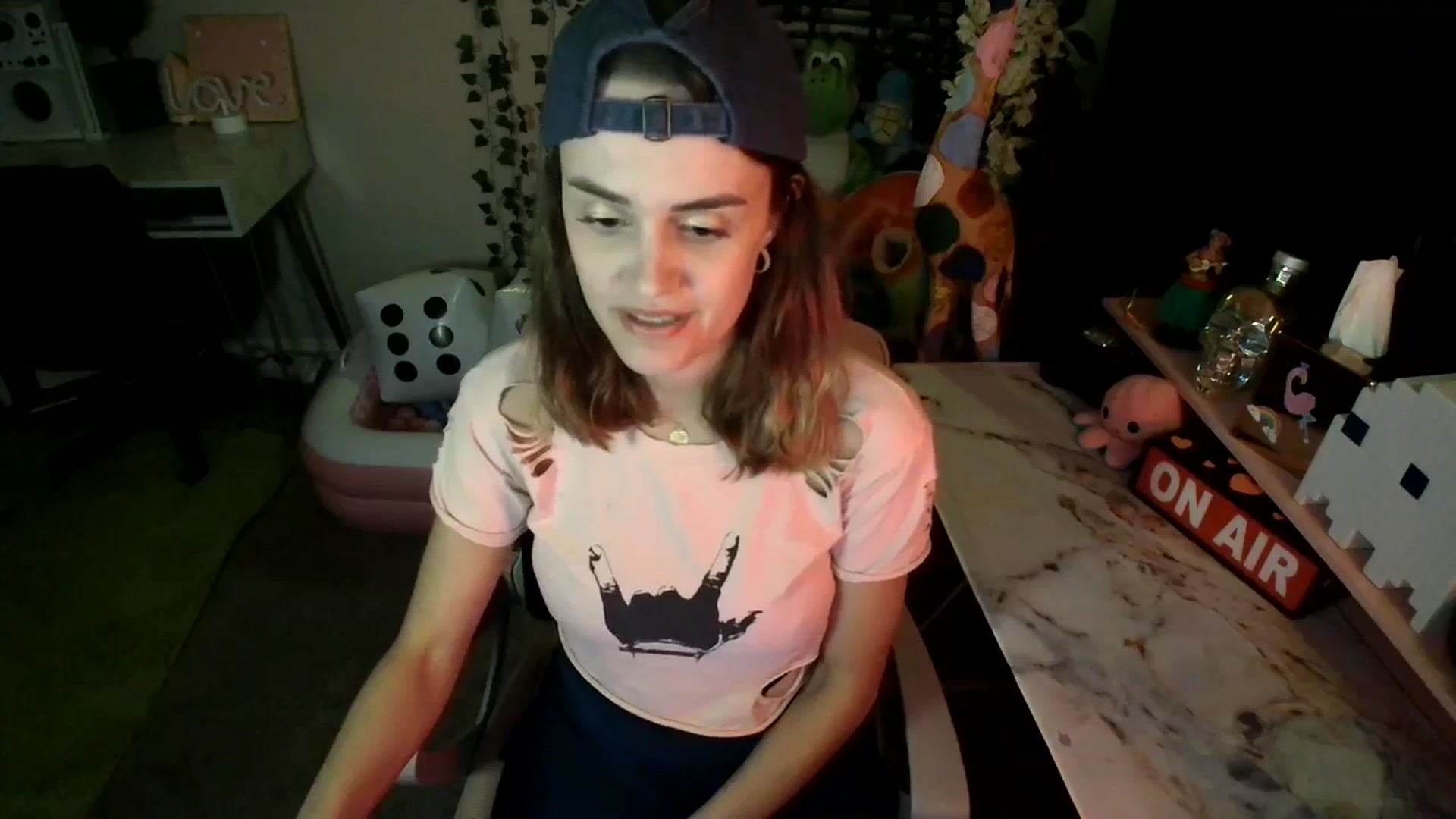 Gallery image thumbnail from HeidiKlumsy's myfreecams stream on, 06/24/2024, 06:02 image 6 of 20