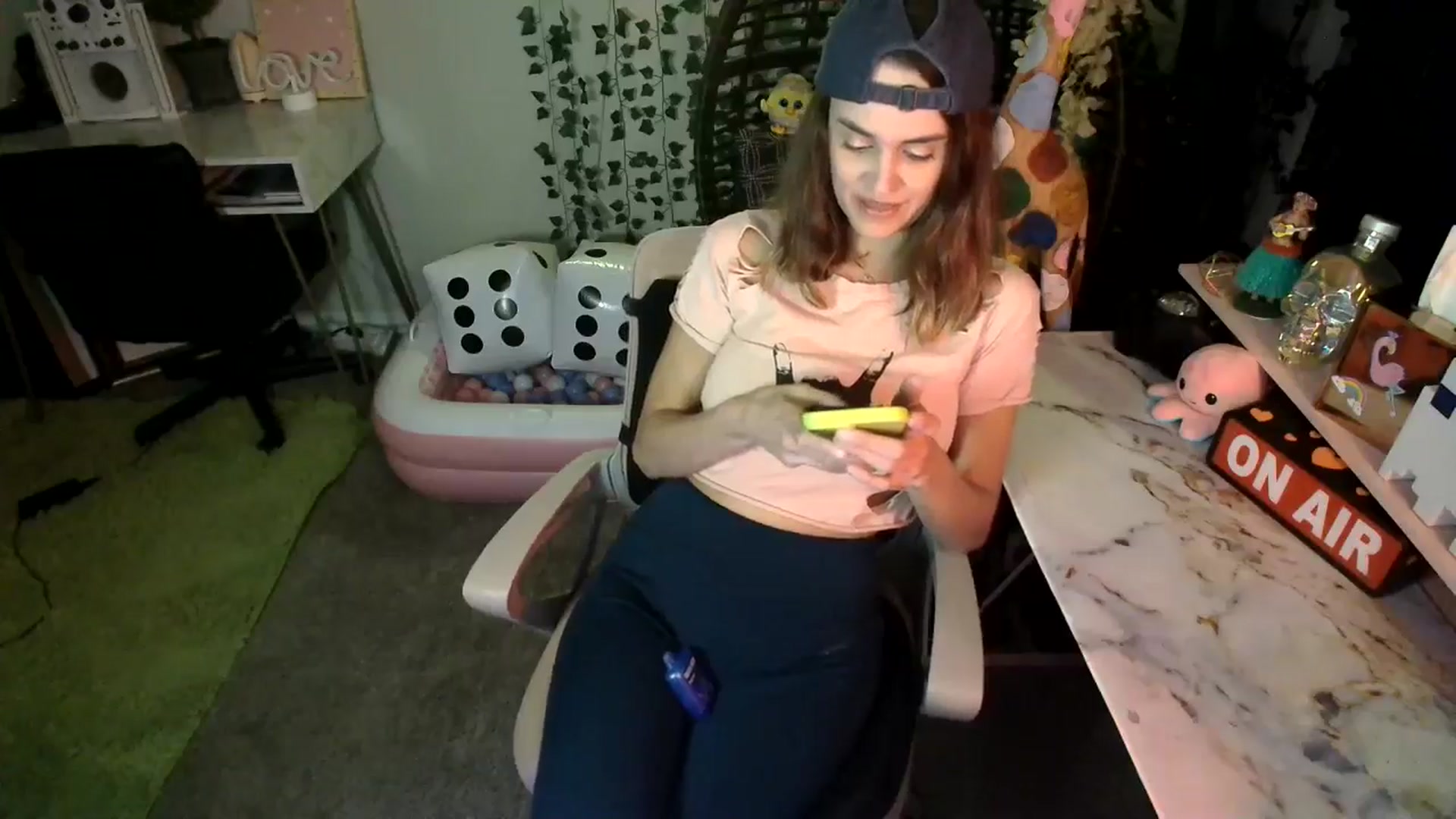 Gallery image thumbnail from HeidiKlumsy's myfreecams stream on, 06/24/2024, 06:02 image 5 of 20