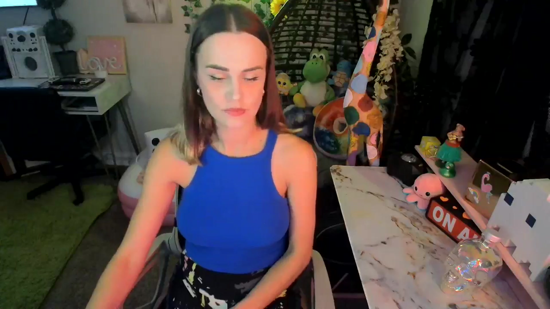 Gallery image thumbnail from HeidiKlumsy's myfreecams stream on, 07/03/2024, 05:20 image 18 of 20
