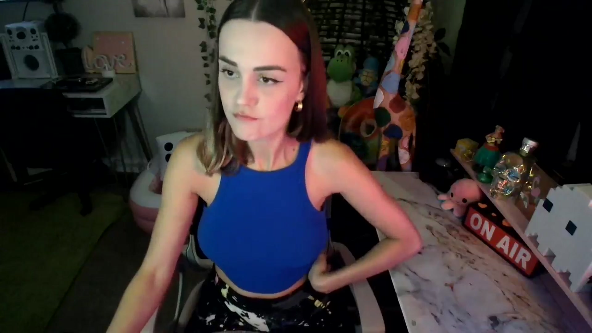 Gallery image thumbnail from HeidiKlumsy's myfreecams stream on, 07/03/2024, 05:38 image 9 of 20