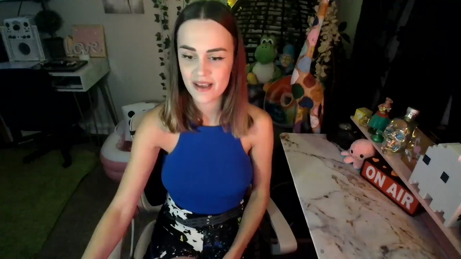 Gallery image thumbnail from HeidiKlumsy's myfreecams stream on, 07/03/2024, 05:38 image 18 of 20