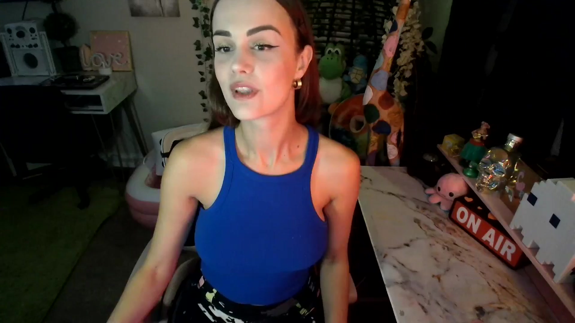Gallery image thumbnail from HeidiKlumsy's myfreecams stream on, 07/03/2024, 05:38 image 3 of 20