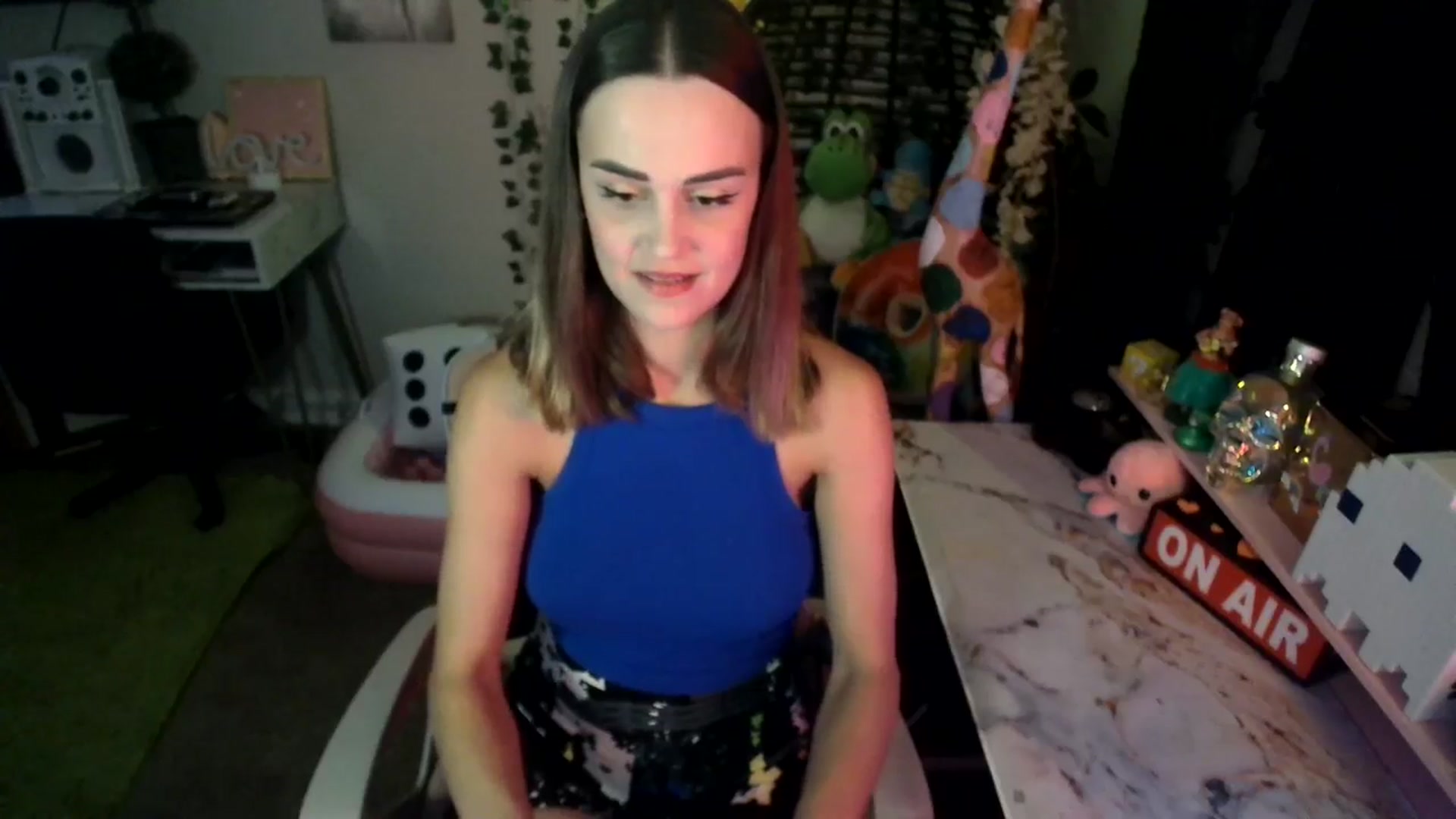 Gallery image thumbnail from HeidiKlumsy's myfreecams stream on, 07/03/2024, 05:38 image 17 of 20