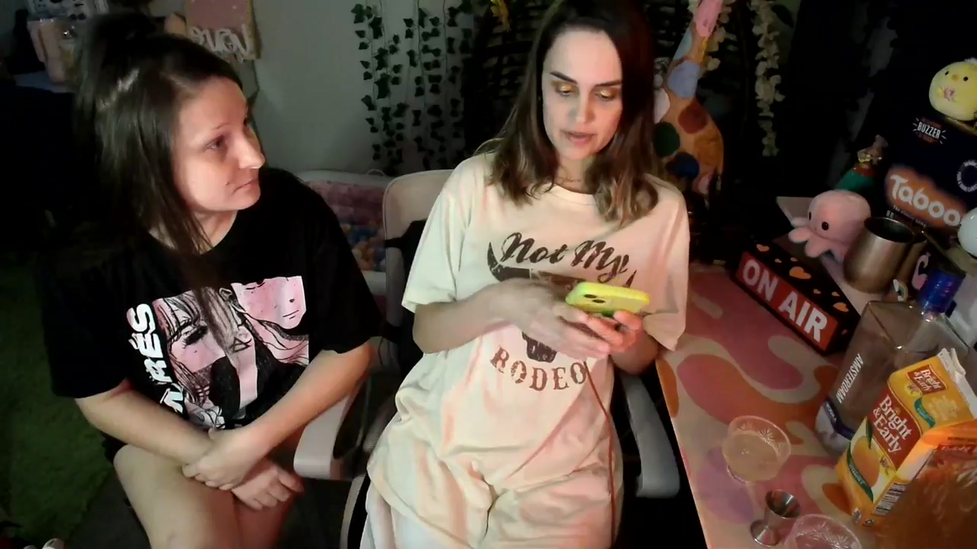 Gallery image thumbnail from HeidiKlumsy's myfreecams stream on, 07/17/2024, 08:50 image 14 of 20