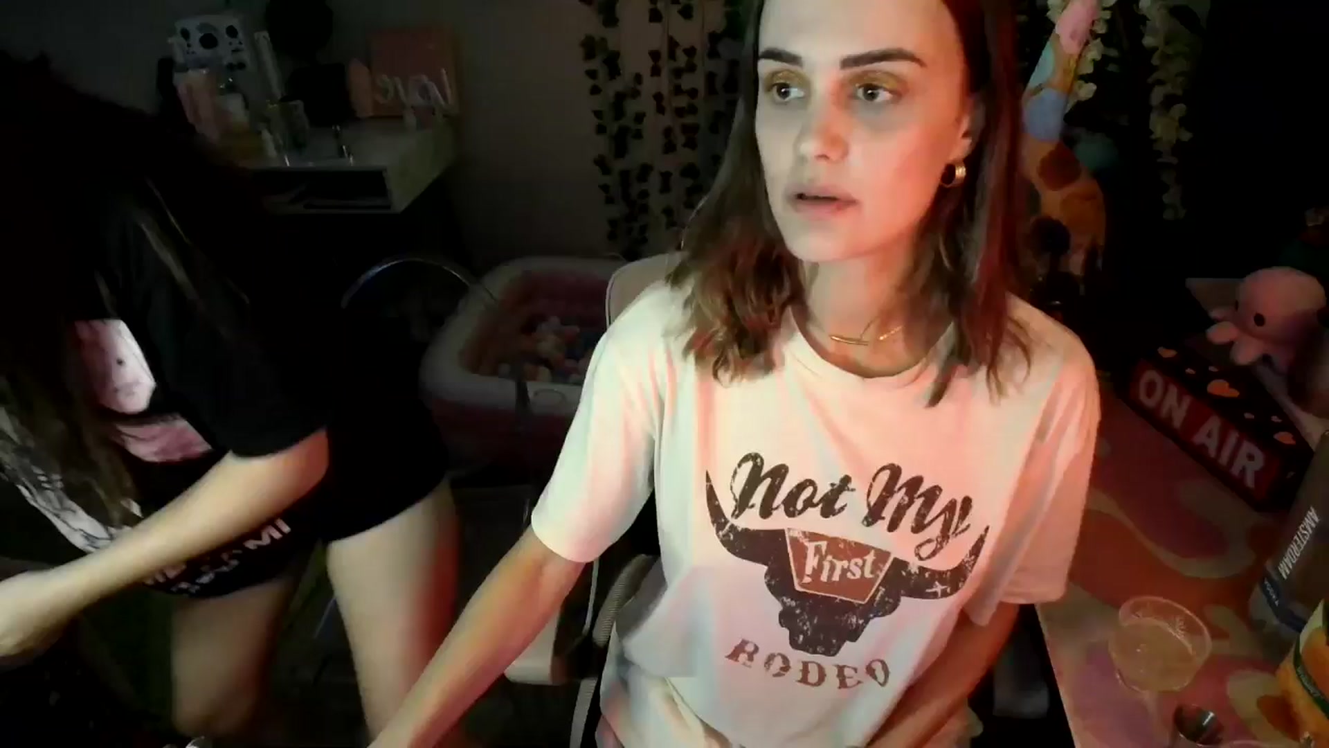 Gallery image thumbnail from HeidiKlumsy's myfreecams stream on, 07/17/2024, 08:50 image 1 of 20