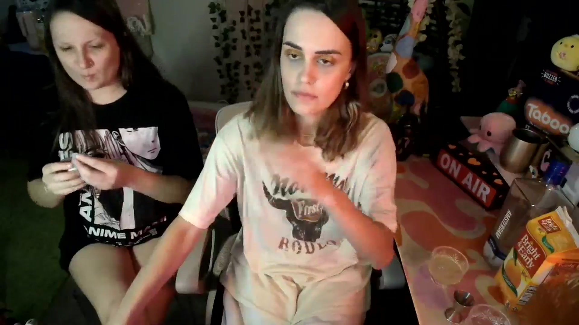Gallery image thumbnail from HeidiKlumsy's myfreecams stream on, 07/17/2024, 08:50 image 18 of 20