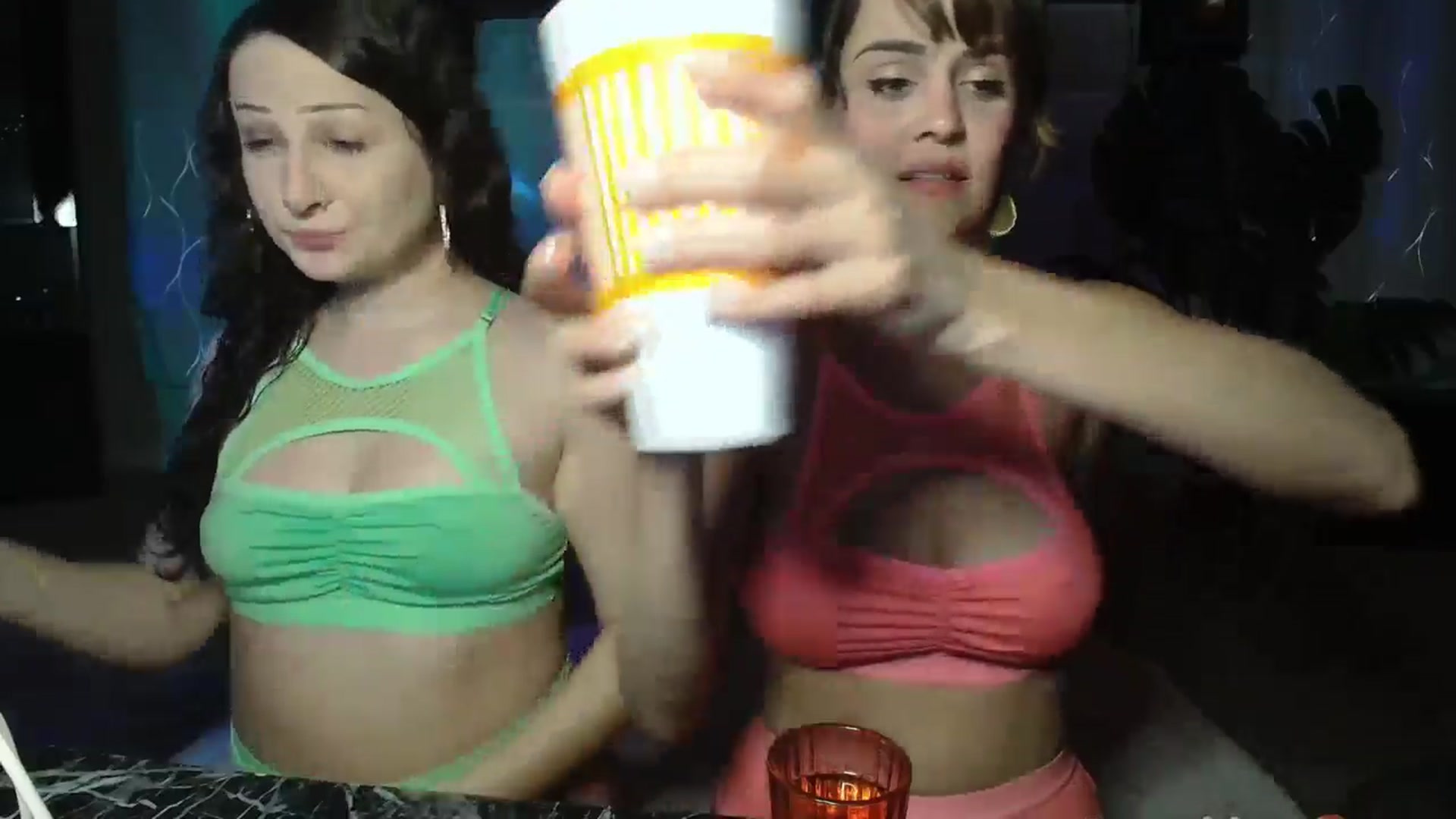 Gallery image thumbnail from HeidiKlumsy's myfreecams stream on, 08/15/2024, 05:46 image 5 of 20