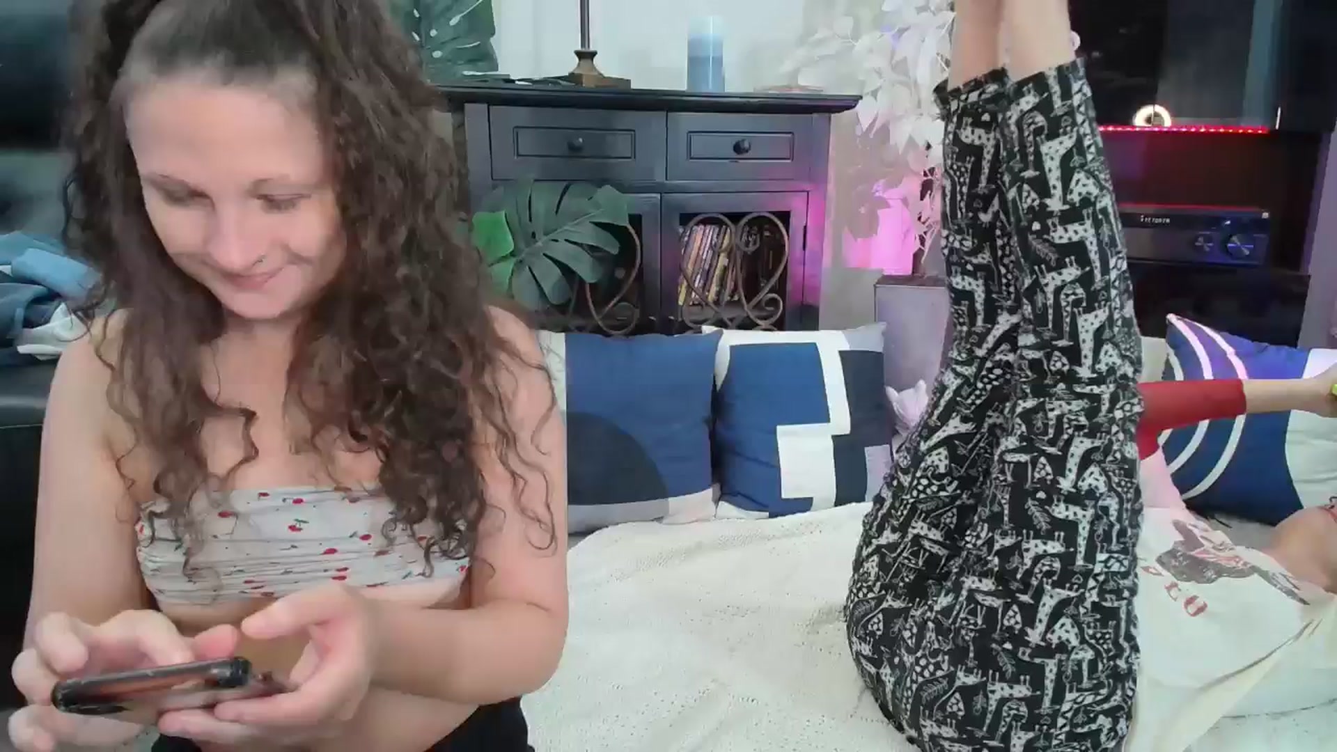 Gallery image thumbnail from HeidiKlumsy's myfreecams stream on, 08/17/2024, 01:10 image 1 of 20