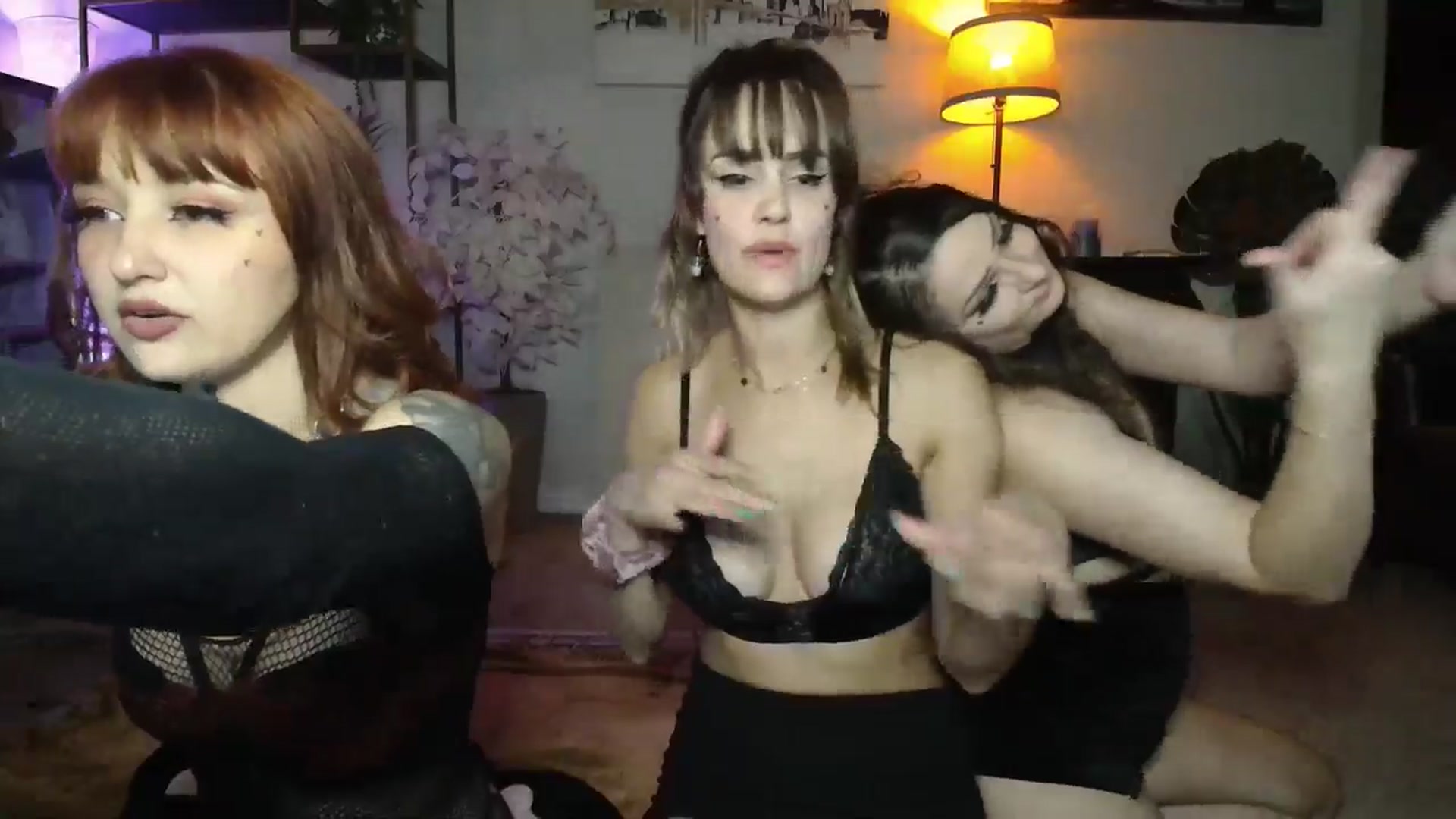 Gallery image thumbnail from HeidiKlumsy's myfreecams stream on, 08/31/2024, 07:19 image 14 of 20