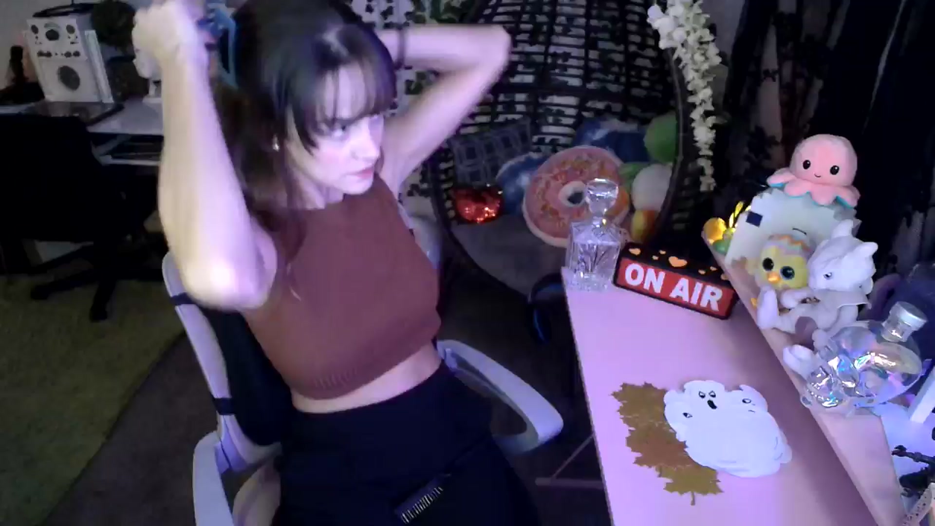 Gallery image thumbnail from HeidiKlumsy's myfreecams stream on, 09/13/2024, 02:10 image 1 of 20