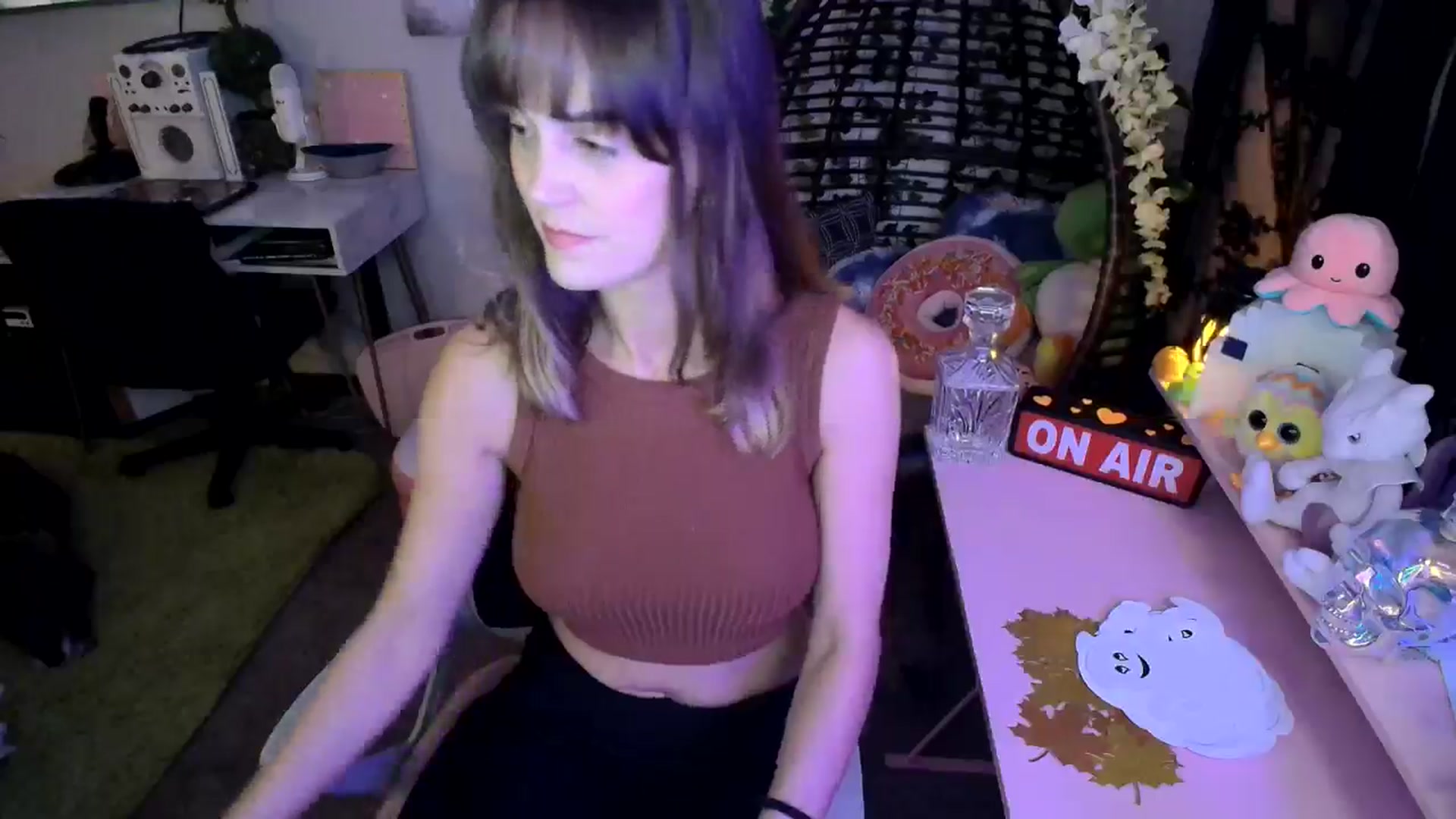 Gallery image thumbnail from HeidiKlumsy's myfreecams stream on, 09/13/2024, 02:10 image 15 of 20