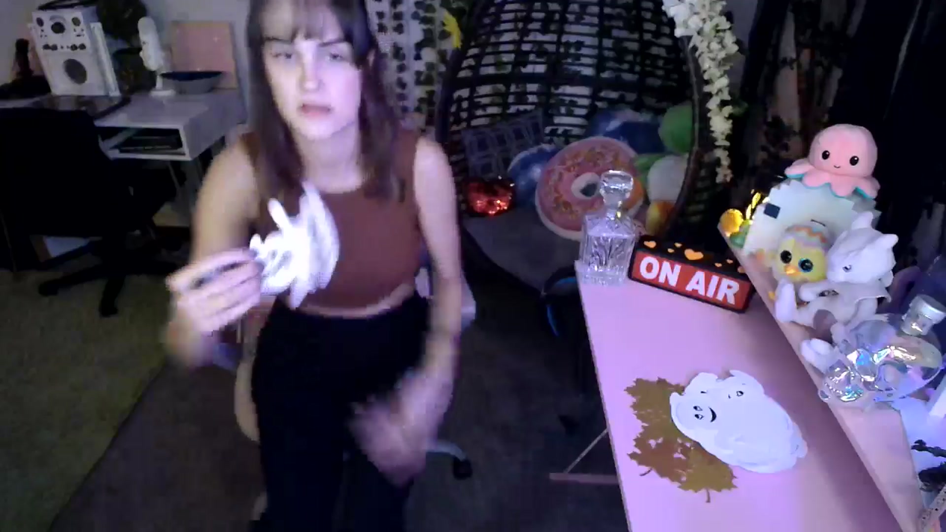 Gallery image thumbnail from HeidiKlumsy's myfreecams stream on, 09/13/2024, 02:10 image 10 of 20