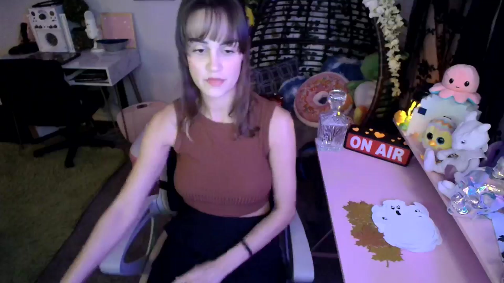 Gallery image thumbnail from HeidiKlumsy's myfreecams stream on, 09/13/2024, 02:10 image 5 of 20