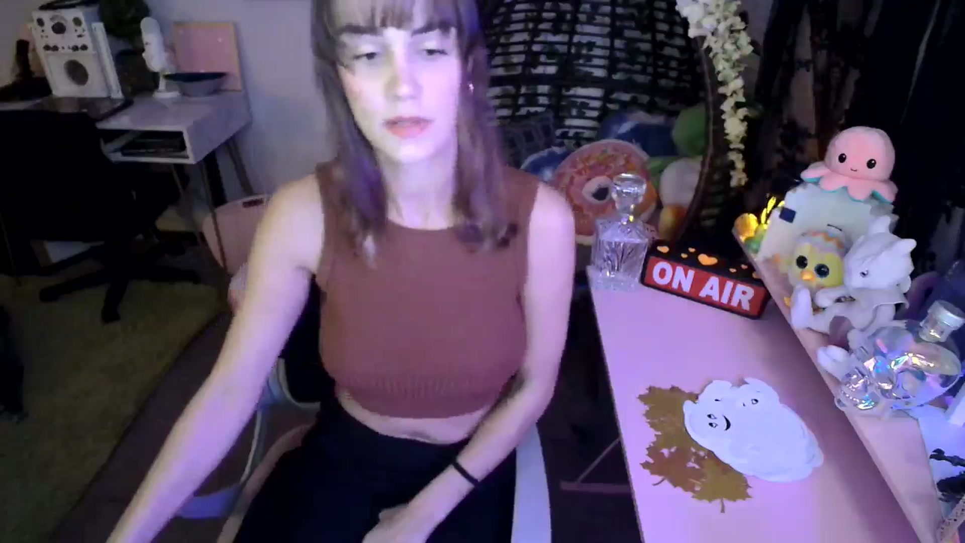 Gallery image thumbnail from HeidiKlumsy's myfreecams stream on, 09/13/2024, 02:10 image 11 of 20