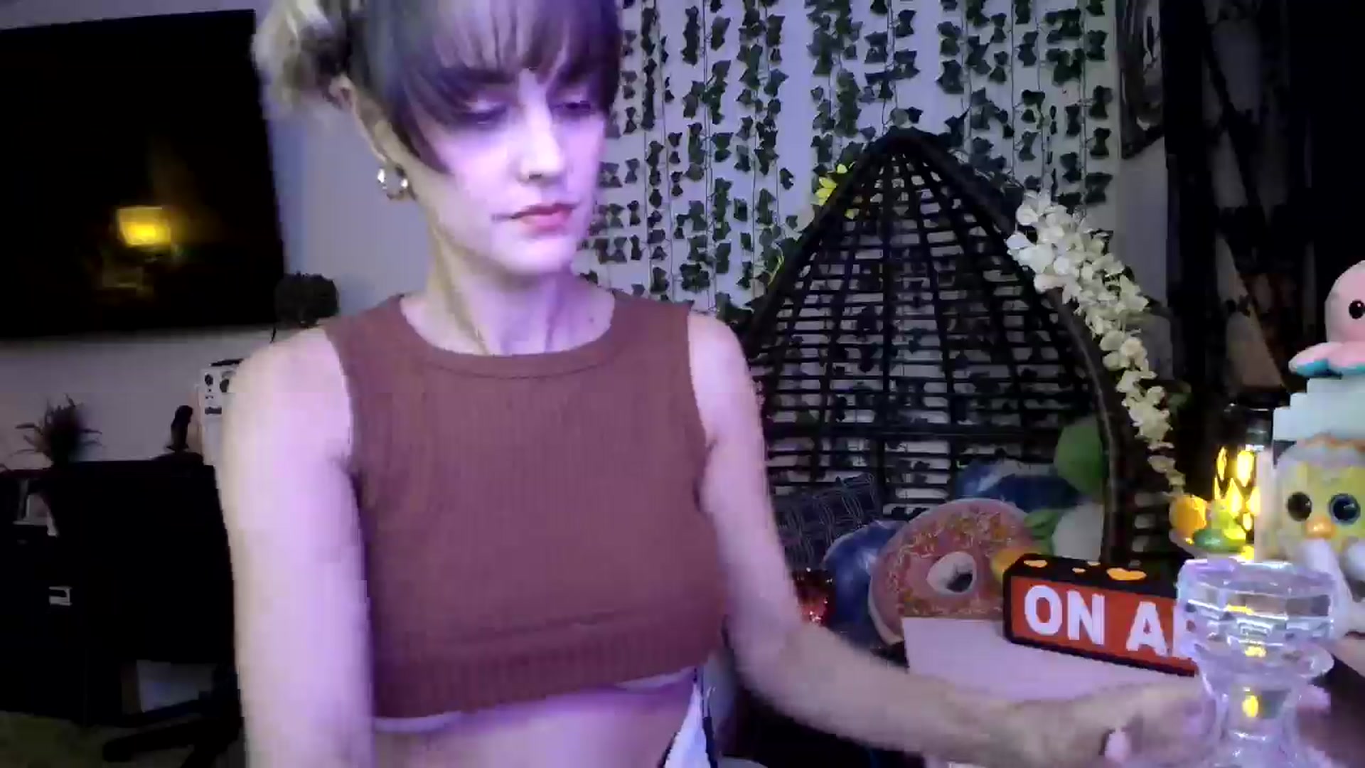 Gallery image thumbnail from HeidiKlumsy's myfreecams stream on, 09/13/2024, 05:33 image 18 of 20