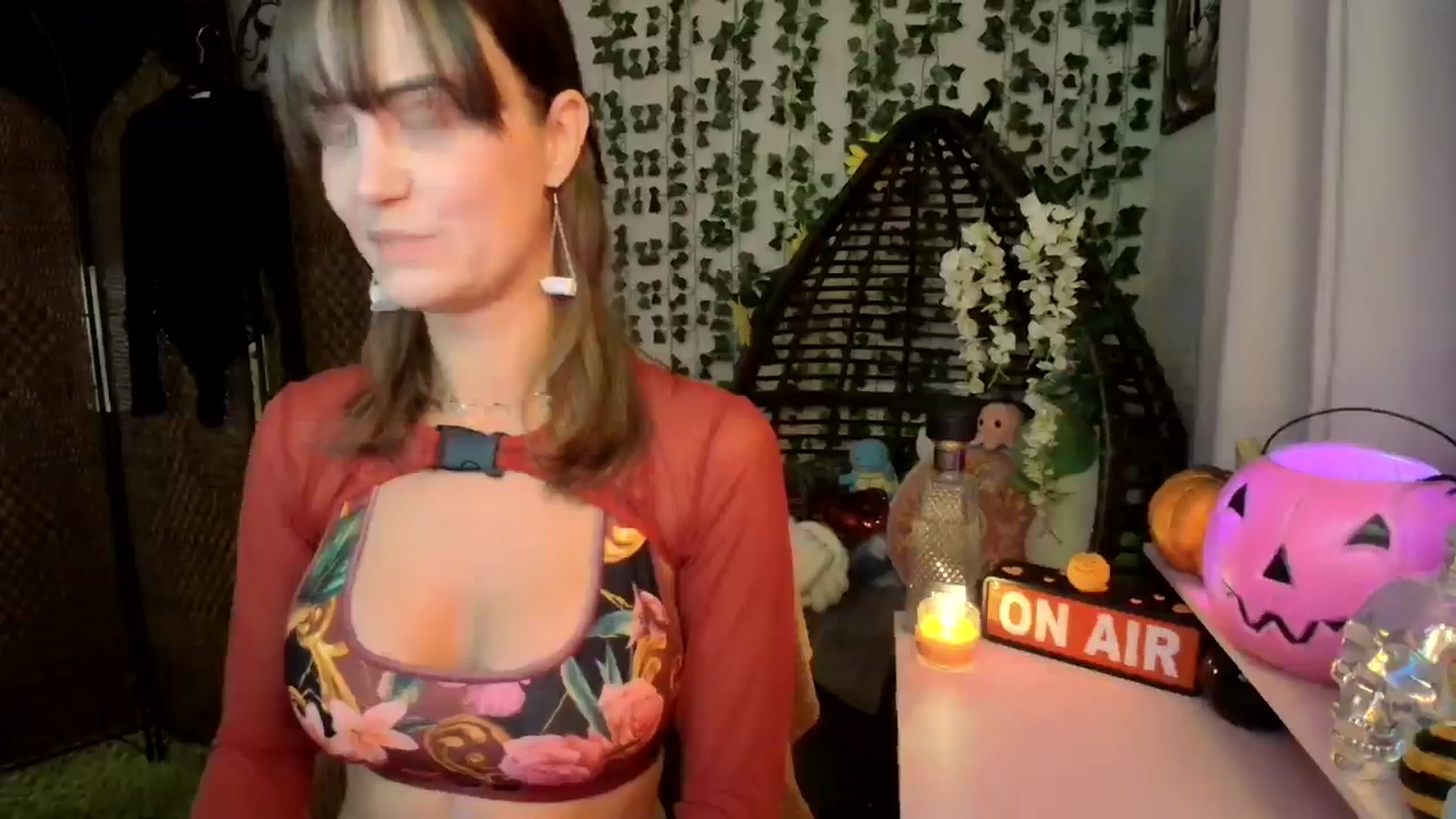 Gallery image thumbnail from HeidiKlumsy's myfreecams stream on, 09/25/2024, 24:46 image 9 of 20